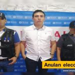 Neiva Huila Colombia www.tvnoticias.com.co Los habitantes de El Agrado, Huila, deberán volver a las urnas para elegir alcalde, luego que El Tribunal Contencioso Administrativo del Huila, declara nula la elección del conservador Carlos Alberto Murcia Méndez, en los comicios del 2019. El fallo es de primera instancia y de acuerdo con resientes determinaciones de la Corte Constitucional, no requiere apelación ante el Concejo de Estado, por lo que la vacancia es absoluta y deben convocarse nuevas elecciones El fallo del Tribunal Contencioso Administrativo del Huila politiquería clientelismo