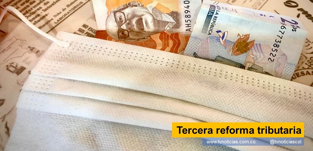 La modificación al régimen tributario colombiano, por tercera vez en dos años de gobierno, tendrá impresionante impacto en los tres primeros estratos socio-económicos del país El ansia de fortalecer el erario nacional, corroído por la corrupción oficial galopante, es incalificable, desde cualquier punto que se analice. Existe malgasto oficial aplaudido a rabiar, por un sector que disfruta a manos llenas del poder, que desconoce la cantidad de necesidades insatisfechas de la mayoría de la población y de paso generando, cada día, inconformidad social, reprimida con la rudeza de la Fuerza Pública, obligada a obedecer ciegamente. Neiva Huila Colombia Tercera reforma tributaria www.tvnoticias.com.co