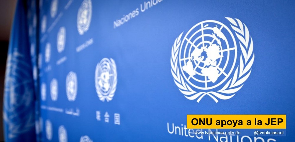 El funcionamiento de la Justicia Especial para la Paz, en Colombia, recibe apoyo permanente del Consejo de Seguridad de la Organización de Naciones Unidas. Así se evidenció en reunión del Concejo efectuado este miércoles, 21 de abril, en New York. Los miembros del organismo internacional, se expresaron con los mejores términos, al referirse a la JEP, durante la sesión en esa urbe estadounidense. "El apoyo de las Naciones Unidas ha sido definitivo para el funcionamiento y los avances de la JEP" aseguró, el Magistrado Eduardo Cifuentes Muñoz, presidente de la Jurisdicción Especial para la Paz. ONU apoya a la JEP - www.tvnoticias.com.co Neiva Huila Colombia