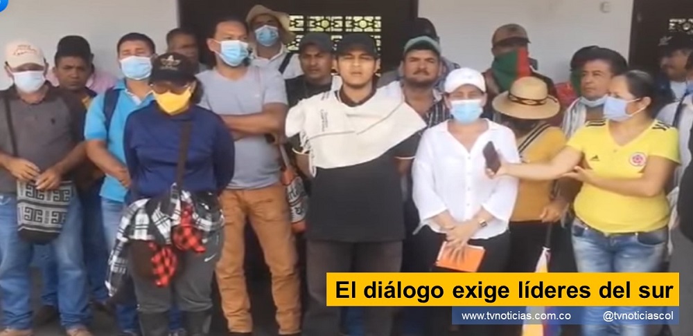 La dirigencia del paro, visible en Altamira Huila, exige concretar diálogo, para encontrar solución a los numerosos problemas que consistan sobre los colombinos. En ese sureño municipio se concentra nutrida delegación del Caquetá, impidiendo el paso hacia ese Departamento, el Putumayo y el sur del Huila El diálogo exige líderes del sur Neiva Colombia www.tvnoticias.com.co