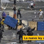 El Gobierno del subpresidente Duque haciendo populismo punitivo, aprovechando la coyuntura actual de justas protestas masivas de la ciudadanía que lamentablemente se han desviado en actos de vandalismo como sucede en cualquier otro país donde la protesta es una manifestación democrática protegida, ha anunciado que prepara un provocador proyecto de ley cuando el palo no está para cucharas La nueva ley antivandalismo tvnoticiascol TVNOTICIAS.COM www.tvnoticias.com.co