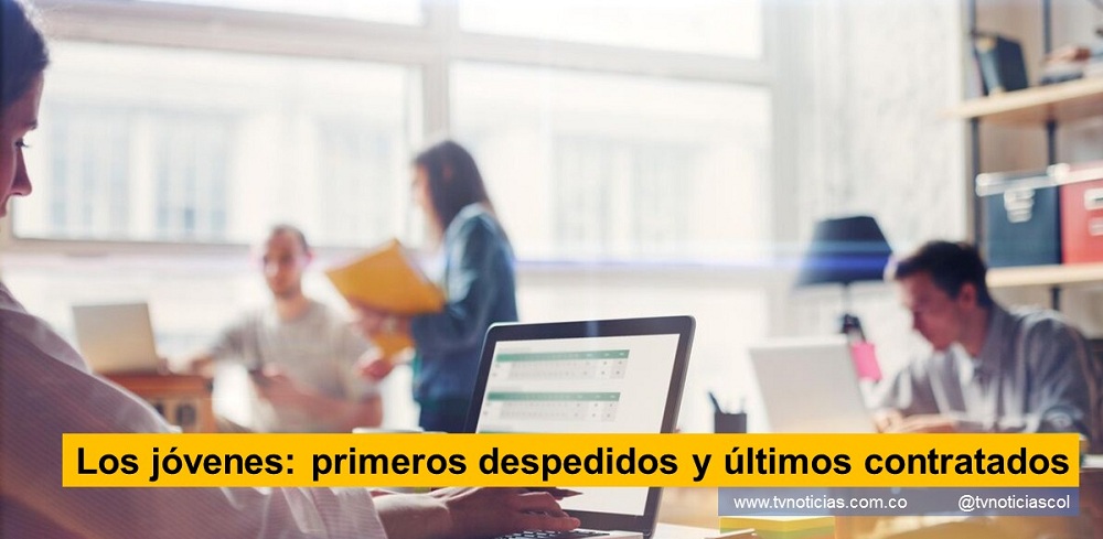 Los jóvenes: primeros despedidos y últimos contratados Los jóvenes: primeros despedidos y últimos contratados Los jóvenes son el grupo poblacional con mayores desventajas en el acceso al sistema laboral, que en la crisis económica y sanitaria ha demostrado ser especialmente vulnerable, porque son los primeros en ser despedidos y los últimos en ser contratados. Así lo afirmó Iván Daniel Jaramillo Jassir, investigador del Observatorio Laboral de la Universidad del Rosario, con ocasión de la conmemoración del Día Internacional de la Juventud, que se celebra el 12 de agosto, al citar los resultados preliminares del informe “Empleabilidad Juvenil en la Reactivación Económica en Colombia”. Tvnoticiascol TVNOTICIAS.COM www.tvnoticias.com.co