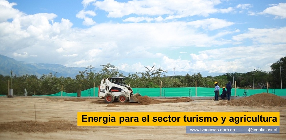 Energía para el sector turismo y agricultura www.tvnoticias.com.co tvnoticiascol TVNOTICIAS.COM ELECTROHUILA electrificadora del Huila Una amplia zona rural agrícola y turística de Palermo, Rivera, Campoalegre y Neiva, disfrutará desde finales del 2021, de un mejor servicio de energía eléctrica, como lo vienen exigiendo voceros de la producción y los servicios.