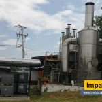 El desarrollo lleva impreso afectación ambiental fácil de detectar por la comunidad aledaña, más aún, si es un conglomerado urbano, sea cual fuere el estrato socioeconómico Impacto ambiental tvnoticiascol www.tvnoticias.com.co Un ejemplo, el funcionamiento de la empresa ITALCOL, dedicada a elaborar insumos y alimento animal, situada en la frontera Neiva – Palermo. Los habitantes de varios barrios de Neiva, situados sobre la ribera del río Magdalena, denuncian malos olores (contaminación ambiental)