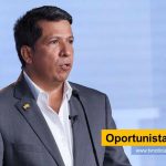 uribismo y representante del vitando régimen continuista Fico Gutiérrez, Rodrigo Lara Sánchez estaba en su derecho de abrazar cualquier bandera política, pero su condición de ser hijo de Rodrigo Lara Bonilla, mártir de la democracia e ícono de la lucha contra la corrupción y la narcopolítica que terminó asesinándolo con intervención siniestra de fuerzas de seguridad del Estado como ha quedado demostrado Oportunista y politiquero tvnoticiascol www.tvnoticias.com.co