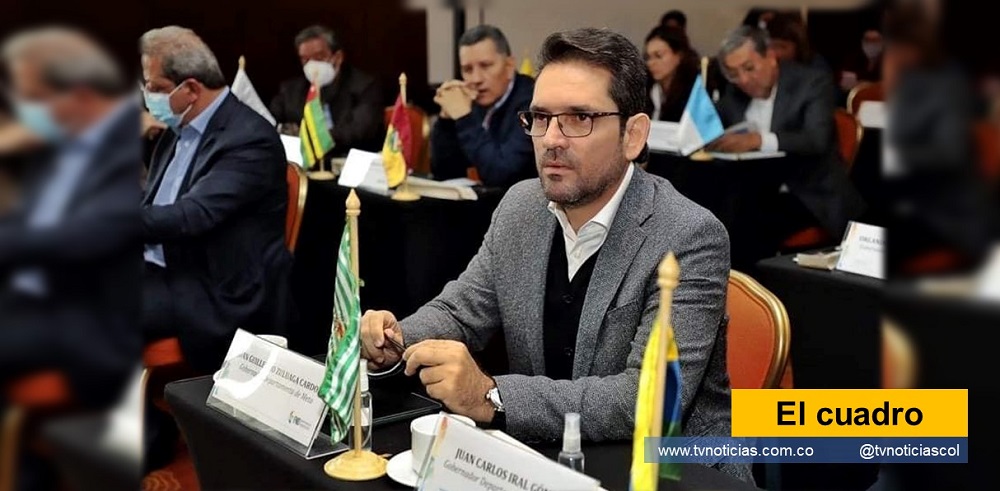 Estos presionaban al gobernador y al alcalde de turno y hacían nombrar a uno de los suyos en la Secretaría de Prensa y entre ellos mismos se repartían los contratos dejando la partecita del león para el Secretario, y que no faltó el Secretario que intentó el cruce de publicidad por favores amorosos, alboroto que algunas perjudicadas armaron en su momentos. Gobernadores y alcaldes se ingeniaron hace unos veinte años EL CUADRO. Allí había que estar.Y estar como si fuera el divino libro de la vida El cuadro tvnoticiascol www.tvnoticias.com.co