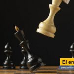 El presidente Petro recientemente, frente a la posición negativa que asume la oposición a todas sus propuestas de cambio con el fin de cumplir con su programa de gobierno, ha manifestado que “El principal rival del Estado, del Gobierno, está en su interior. Es un enemigo interno representado por creencias, maneras de pensar, no simplemente por personas, que al final lo que producen en concreto es que no se permitan los cambios, a pesar de que el presidente quiera El enemigo interno tvnoticiascol www.tvnoticias.com,,co