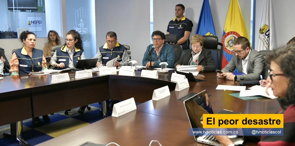 Recientemente la Dirección de Información, Análisis y Reacción Inmediata de la Contraloría (DIARI), envió una comisión de funcionarios de Policía judicial a revisar exhaustivamente como se acostumbra tardíamente, la contratación en la Unidad Nacional de Gestión del Riesgo de Desastres (UNGRD), para investigar posibles casos de corrupción inicialmente en 18 contratos, después de que el nuevo director de la unidad hiciera denuncias públicas sobre concentración de contratos y presuntas irregularidades, que con seguridad se convertirán en certezas, en una entidad que ya ha tenido grandes casos de corrupción como el que permitió la condena del megaladrón politiquero del contaminado partido liberal Mario Castaño, sindicado de tener a su servicio una red criminal que corrompió varias entidades del Estado, como ya es normal y corriente en medio de la impunidad por parte de estos despreciables filibusteros del erario El peor desastre tvnoticiascol www.tvnoticias.com.co