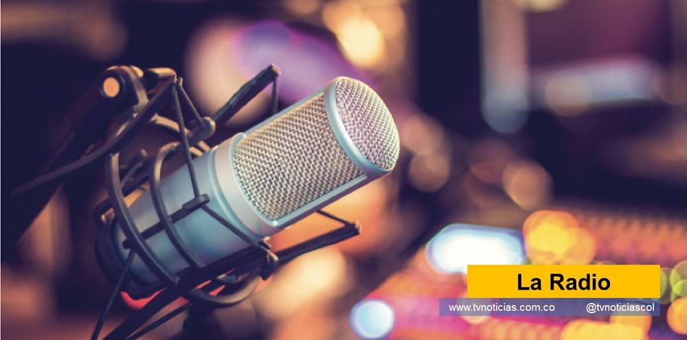 Medios Alternativos independientes. tvnoticiascol www.tvnoticias.com.co La Radio es quizá, el Medio de Esa presencia permanece a pesar de la aparición tanto de la INTERNET como la masificación de celulares y computadores.Comunicación, con mayor penetración masiva en la sociedad