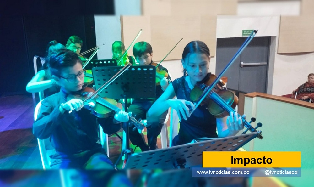 El fervor religioso en Pitalito Huila muestra una línea exponencial no solamente en personas adultas sino también en jóvenes que acuden a los actos litúrgicos y culturales preparados con el propósito de alabar y ensalzar al ser superior Impacto - www.tvnoticias.com.co tvnoticiascol